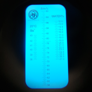 Refraktometar sa setom za kalibraciju