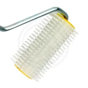 Jež za otvaranje mednih poklopaca, sa bijelim plastičnim iglama, BEE